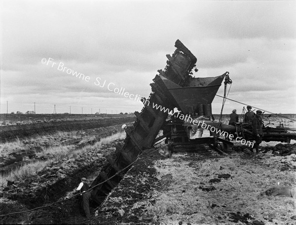 LOADING TURF BY MACHINE